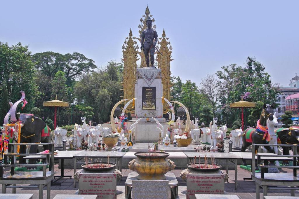 Meesuk Chiangrai Hotel Чианграй Экстерьер фото