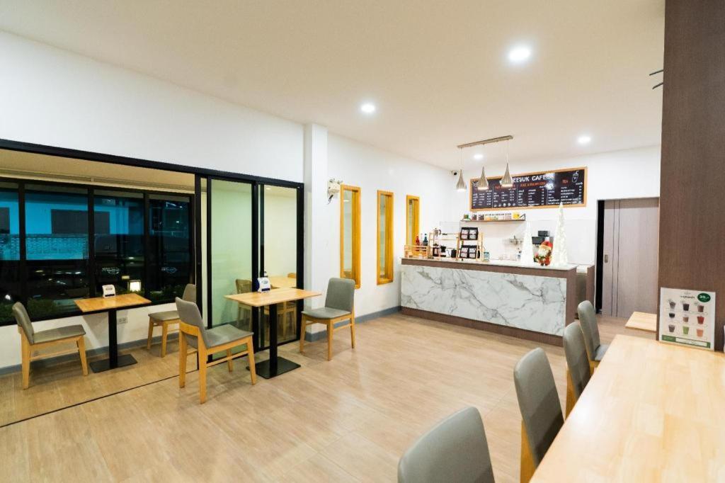 Meesuk Chiangrai Hotel Чианграй Экстерьер фото